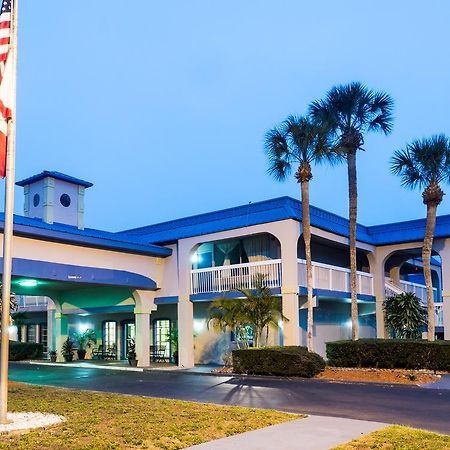 Quality Inn Tampa Lake Magdalene Exteriér fotografie