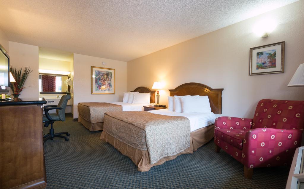 Quality Inn Tampa Lake Magdalene Exteriér fotografie