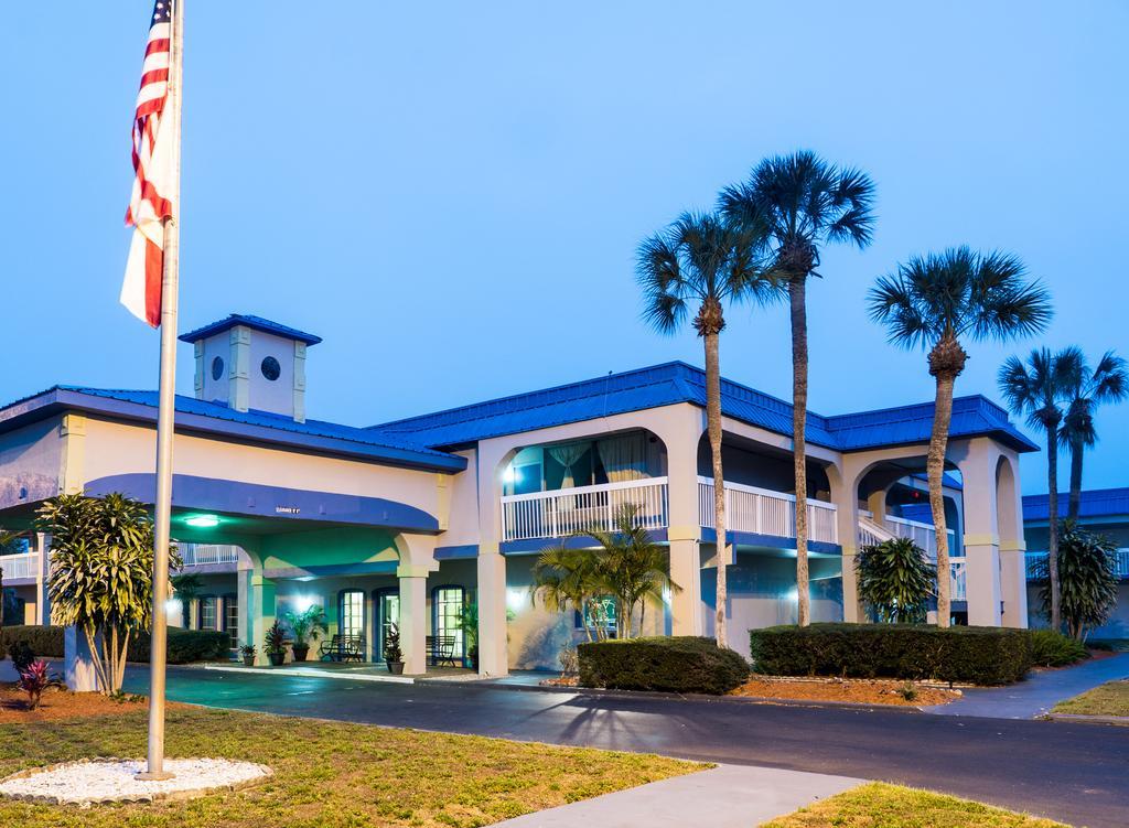 Quality Inn Tampa Lake Magdalene Exteriér fotografie