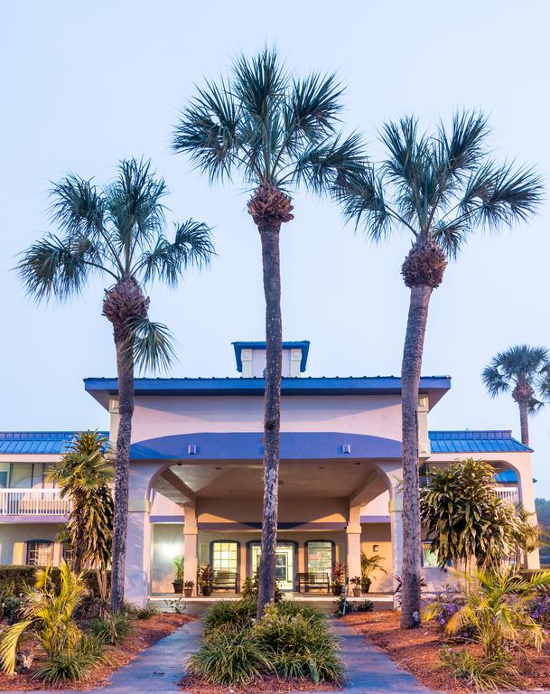 Quality Inn Tampa Lake Magdalene Exteriér fotografie